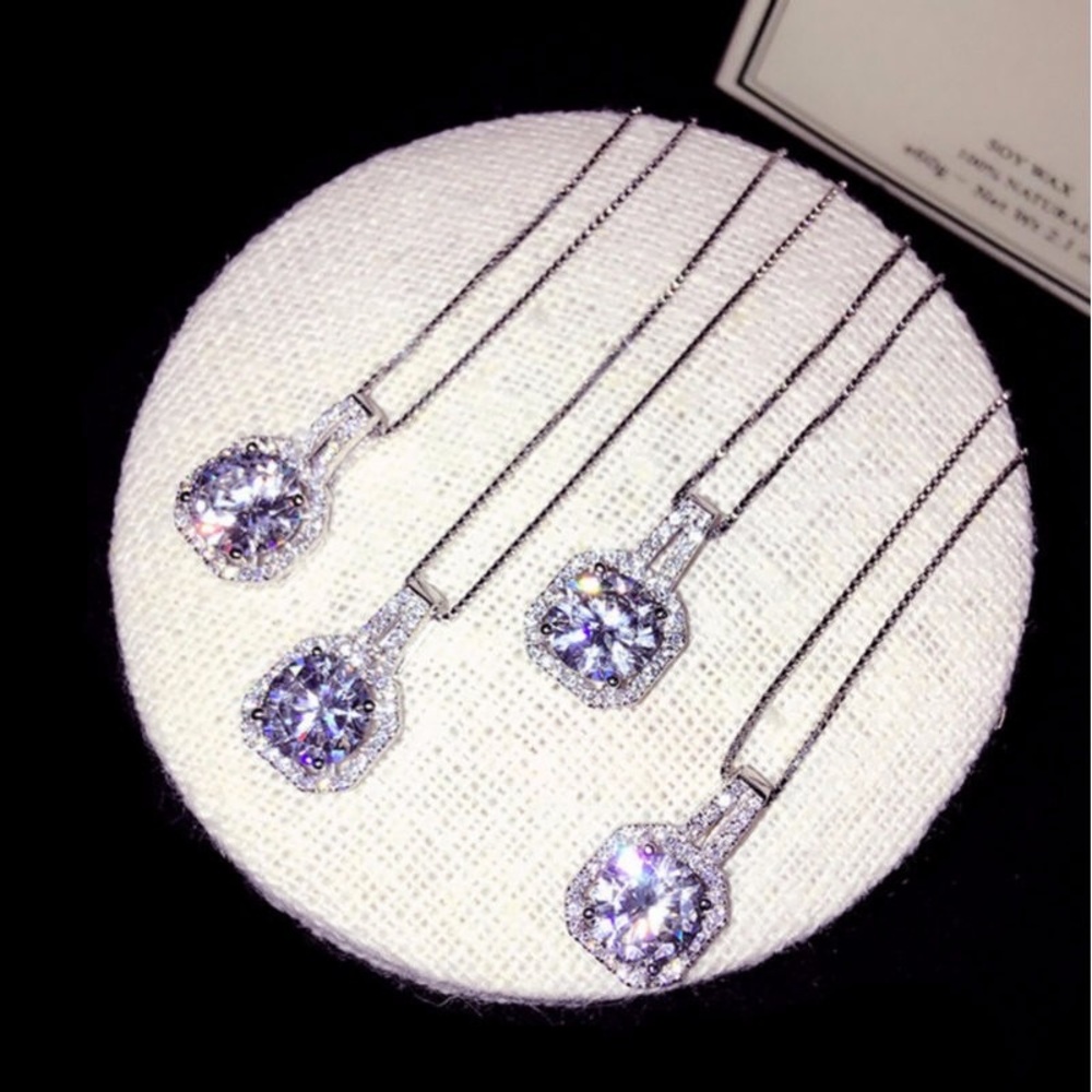 Square Rhinestone Pendant Chain Necklace in Silver - Picture 5 of 7